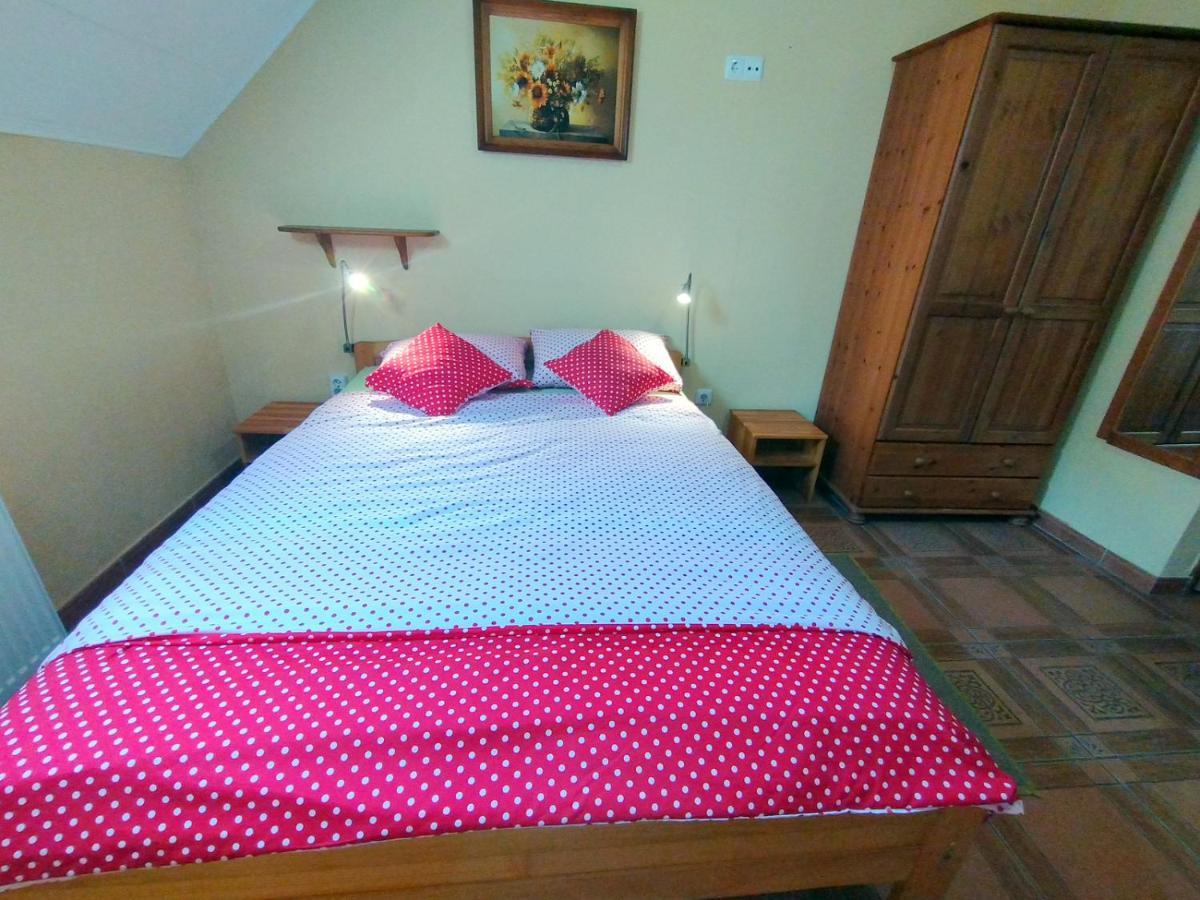 Burg Apartman Дьюла Екстер'єр фото