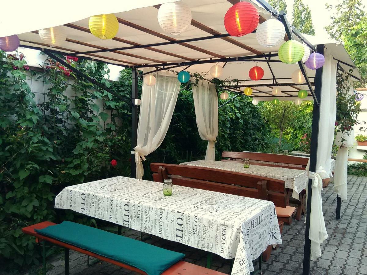 Burg Apartman Дьюла Екстер'єр фото