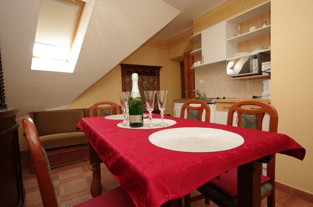 Burg Apartman Дьюла Екстер'єр фото