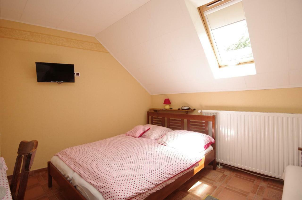 Burg Apartman Дьюла Екстер'єр фото